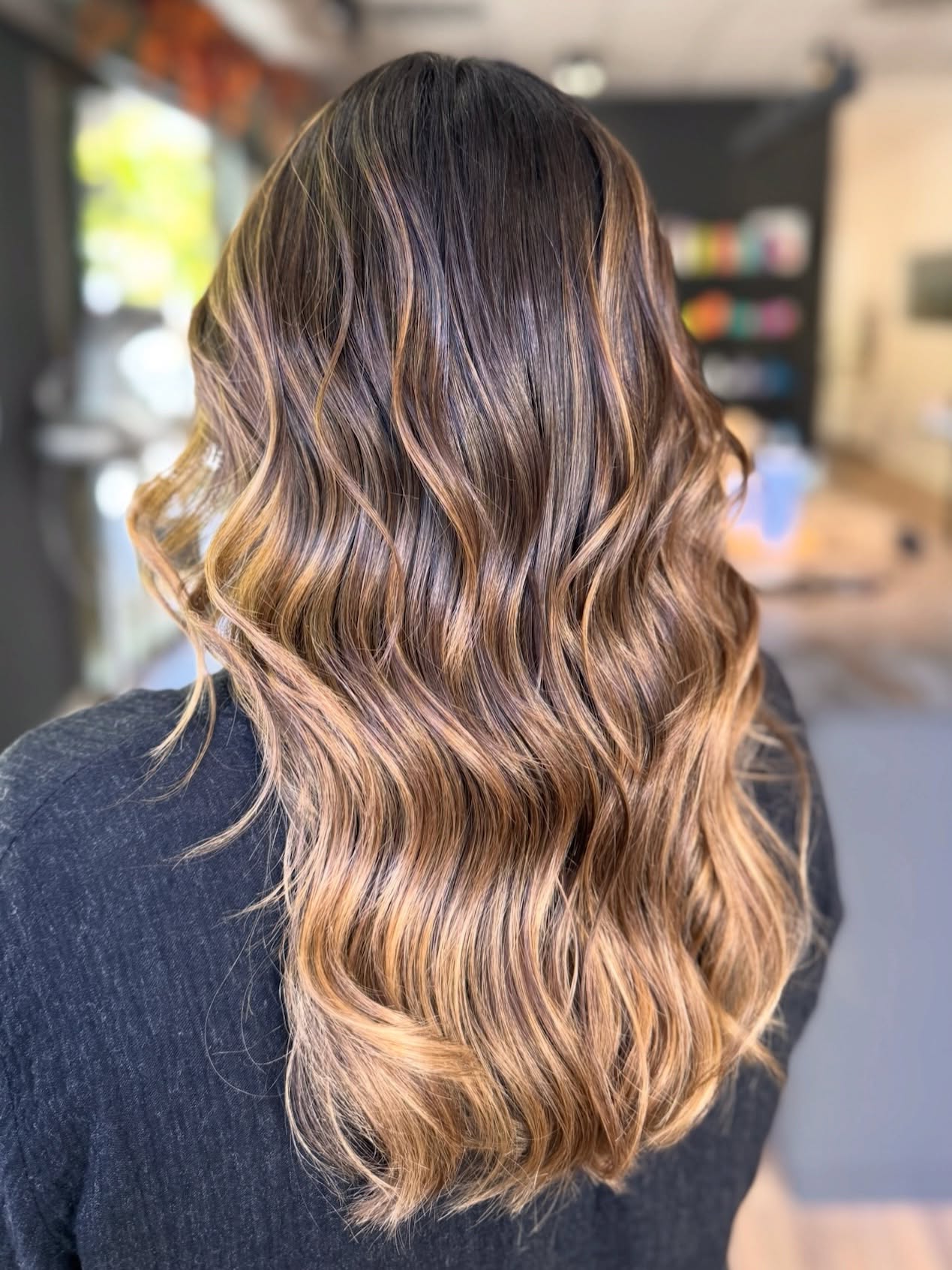 13 meses después, el balayage sigue contando una “